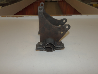 Переднее крепление двигателя С3Д