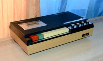 Магнитофон Вильма 303