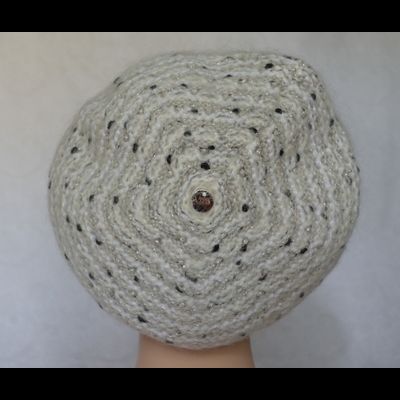 Vizio Италия 6924 берет белый вязаный из мохера и альпака