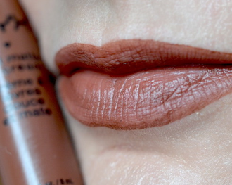 Стойкая жидкая матовая помада NYX Soft Matte Lip Cream 23 Berlin (Берлин)