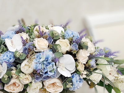 Фееричная композиция из искусственных цветов - Флирт № УНС53 - Может украсить любое пространство