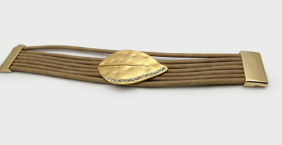 (АРТИКУЛ: 7253/81) БРАСЛЕТ ЖЕНСКИЙ, КОЖА, МЕТАЛЛ, СТРАЗЫ, В ЗОЛОТИСТО-БЕЖЕВЫХ ТОНАХ, НА МАГНИТЕ