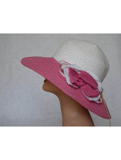 stefania-maiaroli-shlyapa-italiya-oranzhevaya-s-beloy-tuley