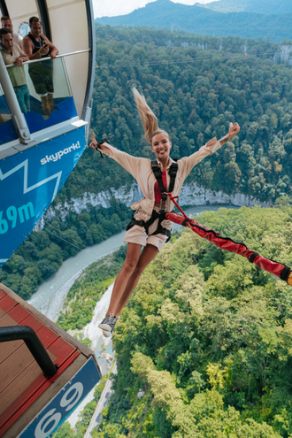 Skypark (самый большой прозрачный мост в Европе)