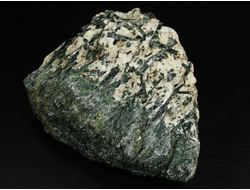 Актинолит в белом тальке, необработанный, дикий образец, Россия, Северный Кавказ, КЧР (105*87*58 мм, 791 г) №37777