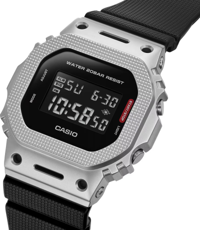 Часы Casio G-Shock GM-5600M-1A