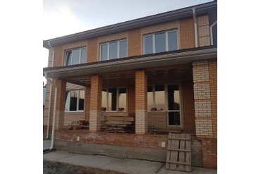 Остекление загородного дома в поселке Березняки Сергиево Посадского района. В данном заказе использовалась система REHAU DELIGHT, Фурнитура siegenia TITAN AF , мультифункциональтый стеклопакет с энергосберижением 

