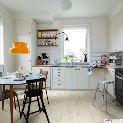 Ламинат Haro Tritty 100 Дуб Эмилия Белый 538689 32 класс толщина 8 мм с фаской 1.98 м2