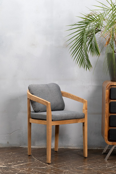 Кресло обеденное из тика Vento