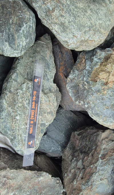 Валун гранитный равный, фракция 400-2000 мм