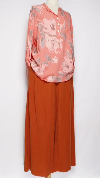 РУБАШКА БОХО "Карман пайетки" размытые цветы коралл, желтая до р.54