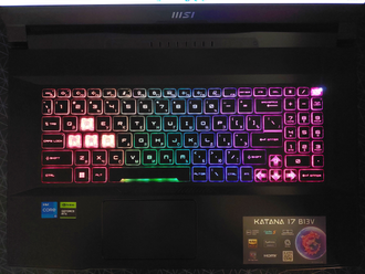 MSI Katana 17 B13VFK-470XRU ( 17.3 FHD IPS 144Hz i5-13420H RTX4060 (8Gb) 16Gb 1000SSD )