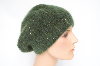Зеленый женский вязаный берет зима 2023 Визио Италия фото
