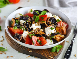 Горячий салат  с хрустящими баклажанами