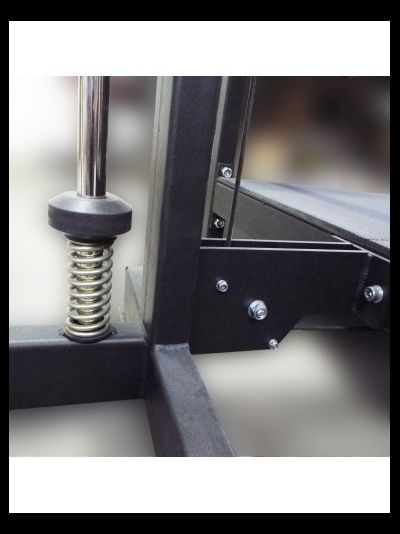 Тренажер для приседаний с отягощением поясом AV320/80