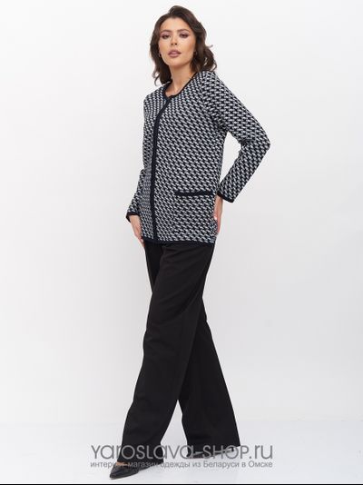 Женский вязаный жакет полуприлегающего силуэта