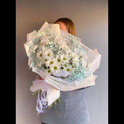 Большой букет ромашек