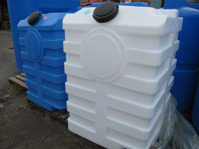 Пластиковая емкость на 600 литров
