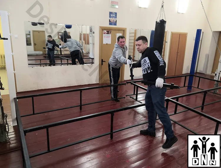 Монтаж ринга на помосте