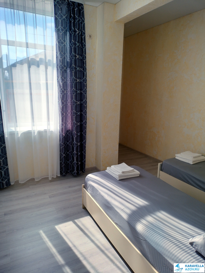 Дом на Курортной  №575  2х комнатный номер со своей кухней 1 этаж №101 бассейн