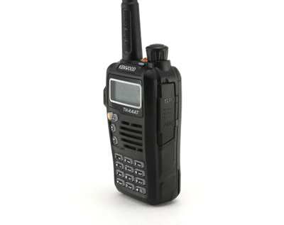 Рация Kenwood TH-K4AT Dual Band VHF+UHF (136-174MHz/400-470MHz), 8W, 3000mAh Li-ion, с гарнитурой