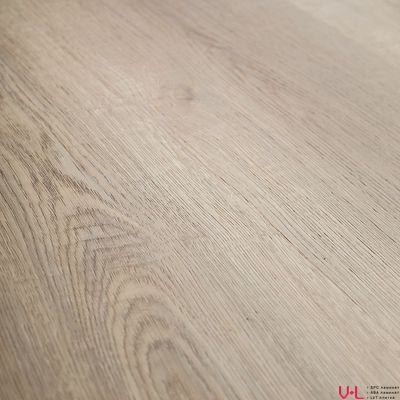 SPC ламинат Respect Дуб Светлый 4210 43 класс толщина 5.0 мм с фаской и подложкой замковый 2.2448 м2