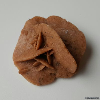 Гипс - "Роза пустыни"