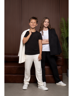 Брюки трикотажные со стрелкой черные