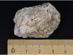 Гакманит (Содалит), светится в УФ, Россия, Мурманская обл. (37*23*21 мм, вес: 20 г) №26747