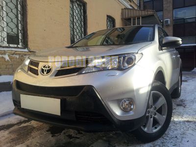 Защита радиатора Toyota RAV4 2013-2015 black верх