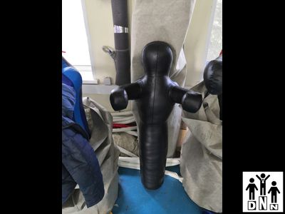 Манекен для борьбы одноногий классический (высота 1,1м, вес 10-15 кг, натуральная кожа до 2 мм) DNN