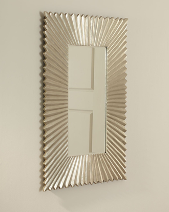 ЗЕРКАЛО ПРЯМОУГОЛЬНОЕ В СЕРЕБРЯНОЙ РИФЛЕНОЙ РАМЕ.