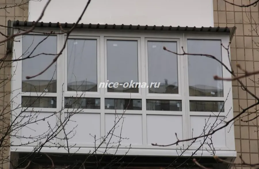 остекление балкона пластиковым профилем со стеклопакетами