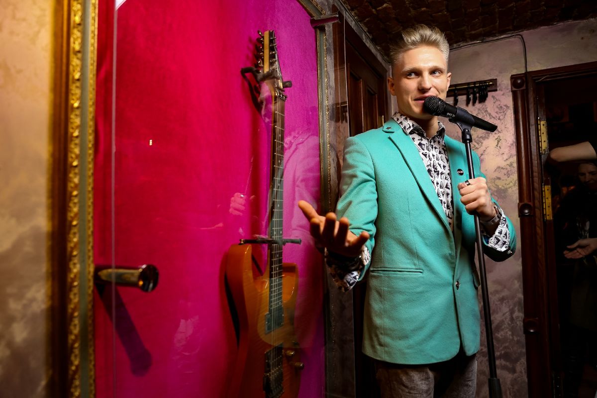 ведущий на корпоратив в стиле рок