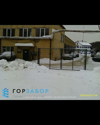 Оцинкованные распашные 3D ворота из сварной сетки Medium