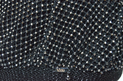 Стразы на женском берете