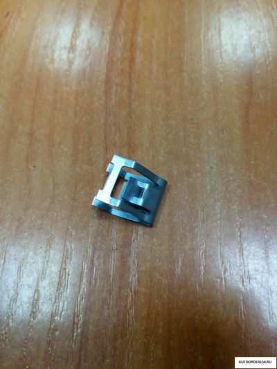 Скоба панели Шевролет-Нива (цена за 20 шт.)