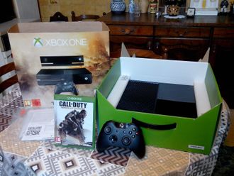 Microsoft Xbox One (Latest Model)- 500 GB Black Console (With Kinect)