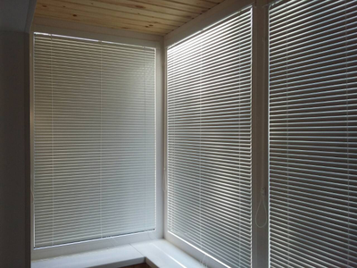 Жалюзи горизонтальные ISOTRA, цвет БЕЛЫЙ