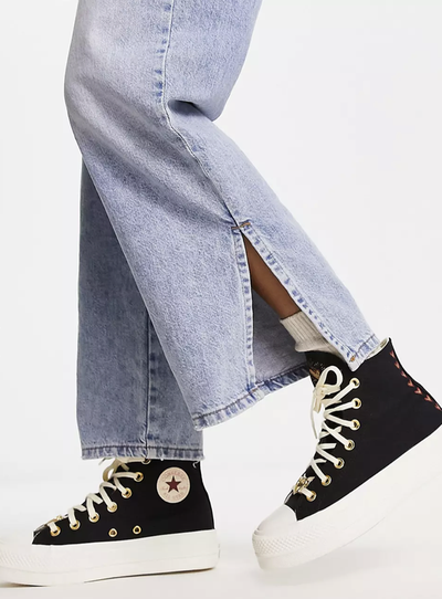Converse with hearts cheap