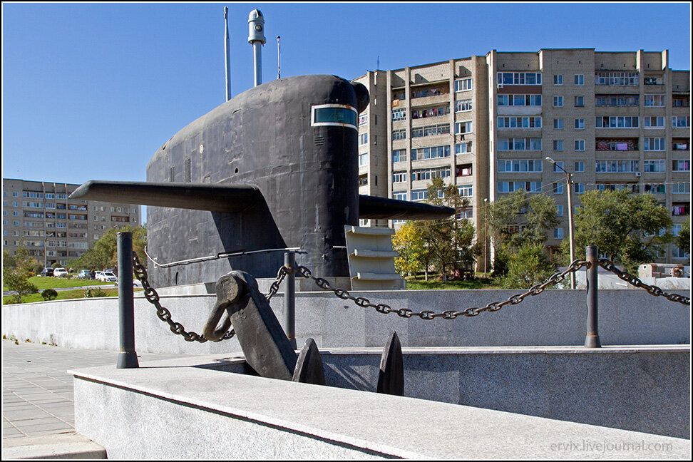 Каменная лодка
