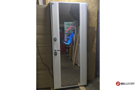 Умная дверь с дисплеем