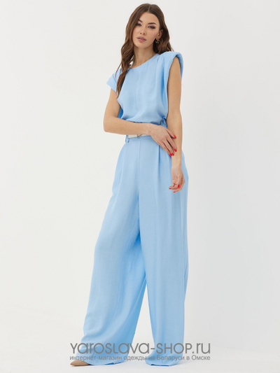 Комбинезон женский голубого цвета под пояс