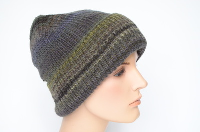 Визио Италия шапка зеленая с отворотом