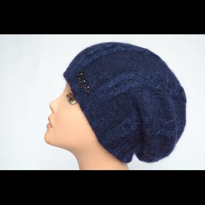 Синий берет из шерсти и мохера vizio италия купить из коллекции вязаных беретов зима