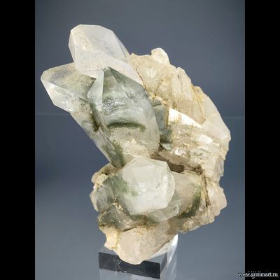 Горный хрусталь с включениями хлорита. Северная Осетия. 60*50*40мм