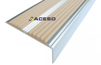 Алюминиевый угол с двумя резиновыми вставками