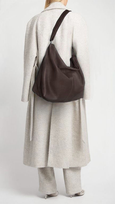 (АРТИКУЛ: 7927/0/82) СУМКА МЕШОК ЖЕНСКАЯ, БОЛЬШАЯ, НАТУРАЛЬНАЯ КОЖА, TEМНО-КОРИЧНЕВАЯ, ШИРОКИЙ РЕМЕНЬ ЧЕРЕЗ ПЛЕЧО