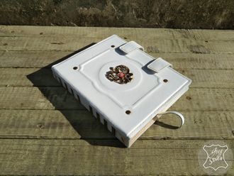 дорогой ежедневник, подарок руководителю, ежедневник кожа, ежедневник с гербом РФ, из белой кожи