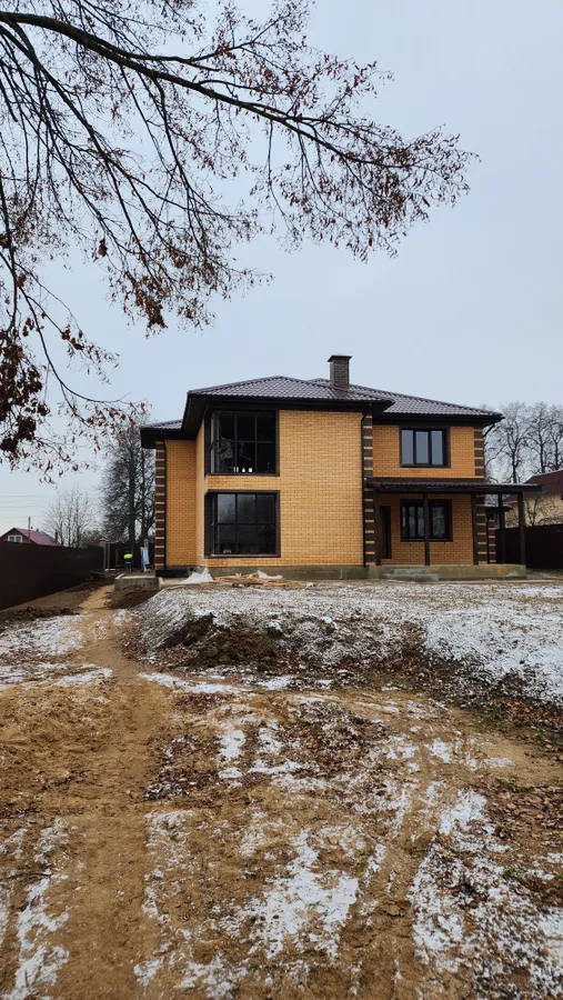 Остекление загородного дома в деревне Морозово Сергиево Посадского района. Профильная Система MELKE EVOLUTION 70 мм 2х камерные стеклопакеты с мульти функцией (энергосбережением) Немецкая фурнитура Зегения Титан АФ + Ламинация с улицы